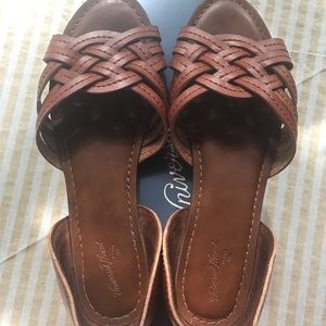 Universal Thread Vail women’s Sandals - Size 6.5